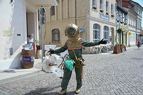 Segio mit Taucher-Walkact